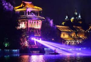 【重磅】今晚，國際光影藝術(shù)節(jié)點燈儀式在天鵝湖濕地公園舉行！